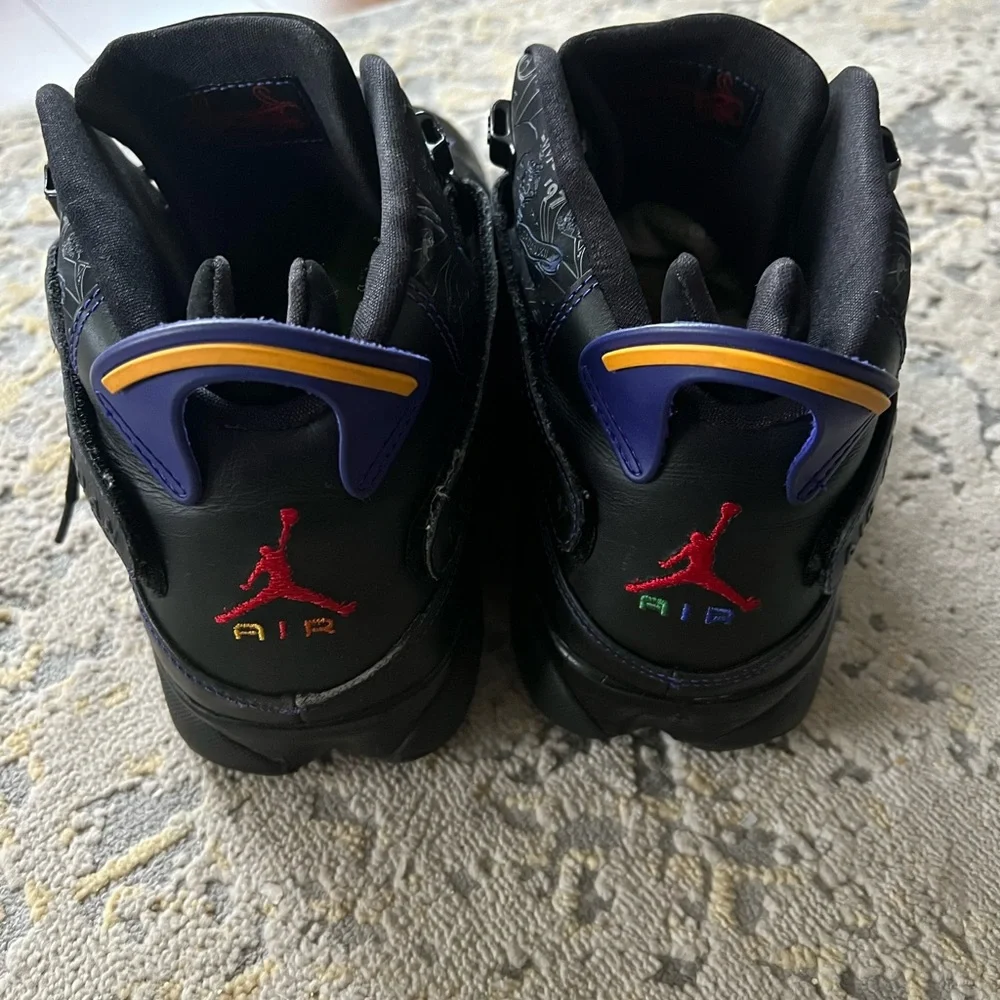Nike Air Jordan - The Six Championships Edition, Size 13 - Picture 9 of 10